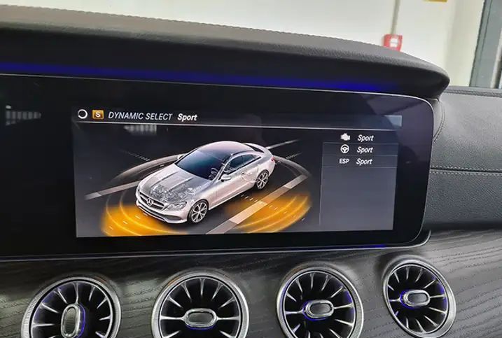 Mercedes-Benz E-Class • 2020 • 54,000 km 6