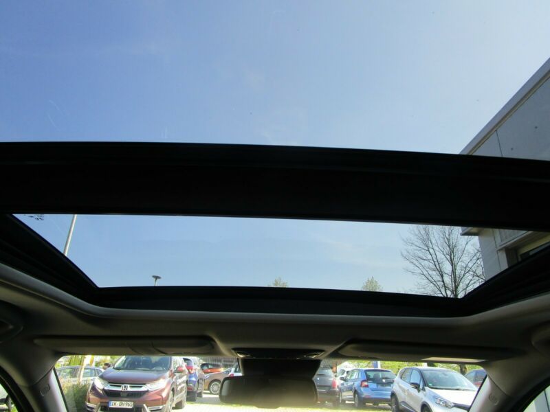 Honda HR-V • 2015 • 127,600 km 12