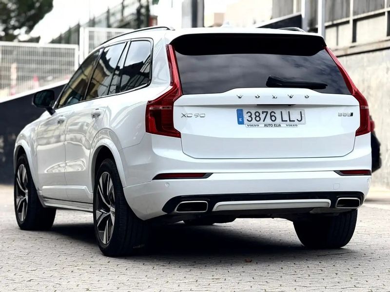Volvo XC • 2021 • 82,000 km 5