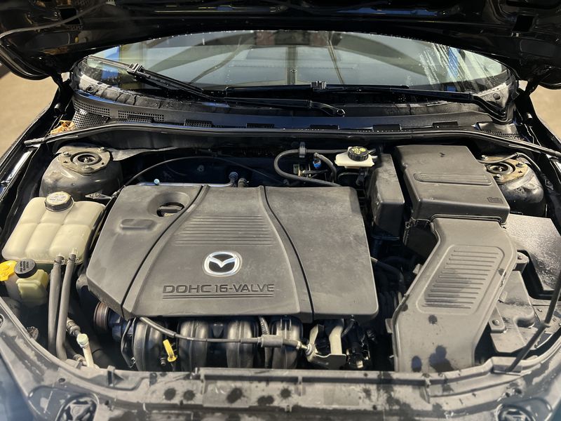 Mazda 3 • 2005 • 200,000 km 7
