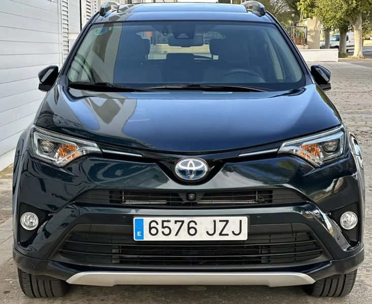 Toyota RAV4 • 2017 • 158,000 km 4