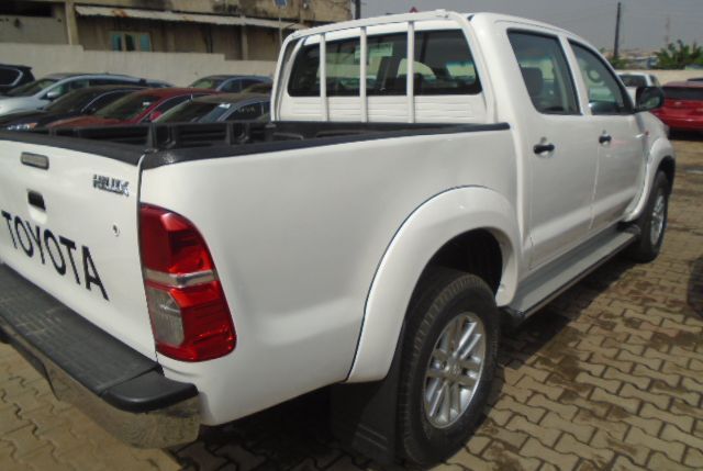 Toyota Hilux • 2017 • 50,000 km 3