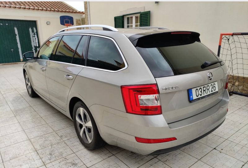 Škoda Octavia • 2016 • 192,690 km 3