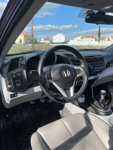 Honda CR-Z • 2010 • 27,000 km 3