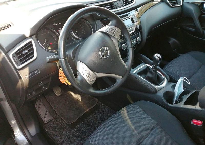Nissan Qashqai • 2015 • 90,000 km 4