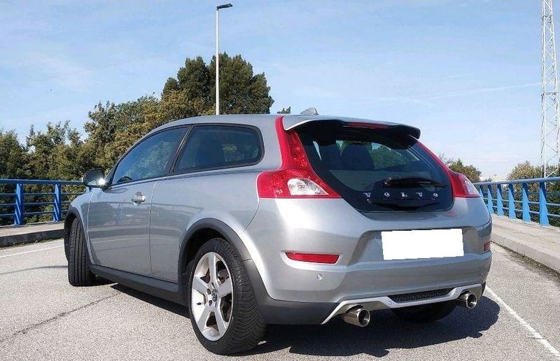 Volvo C30 • 2010 • 181,500 km 2