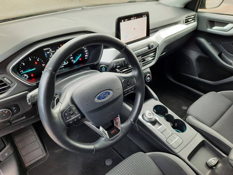 Ford Focus kombi • 2019 • 126,000 km 6