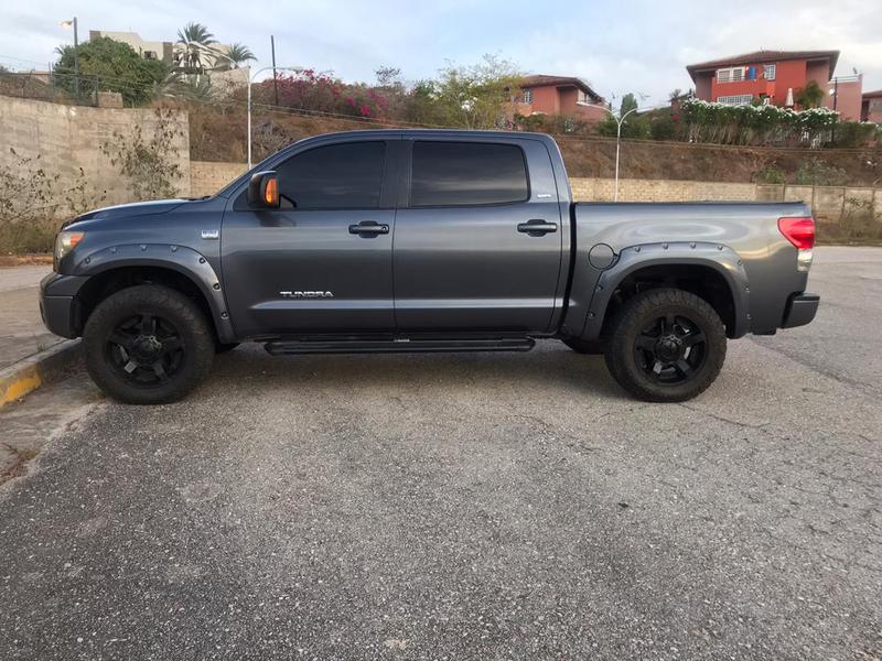 Toyota Tundra • 2008 • 70,000 km 1