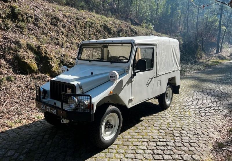 Sinotruk Howo T7H 6x4 • 1984 • 100,000 km 1