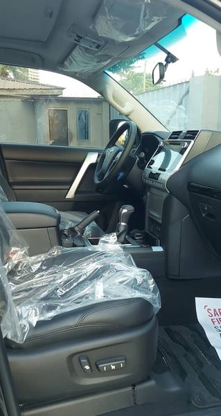 Toyota Land Cruiser • 2021 • 1 km 2