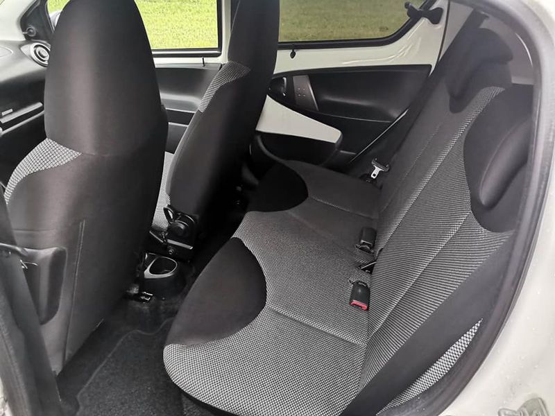 Toyota Auris • 2014 • 123,000 km 4