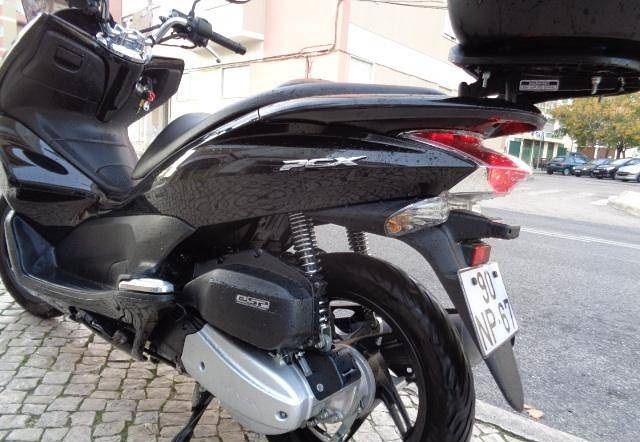 Honda pcx150 • 2013 • 1,736 km 3