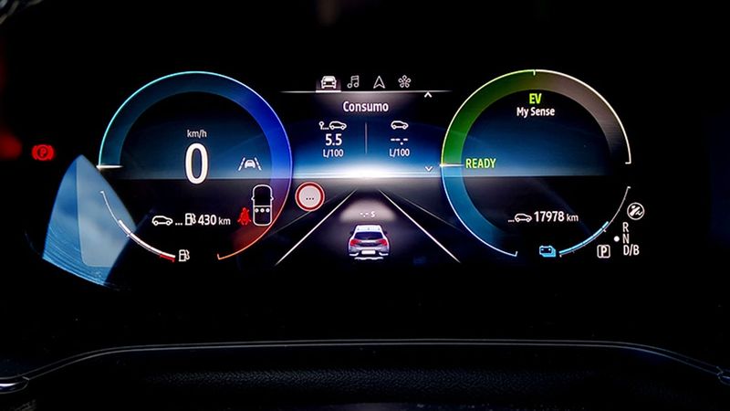 Renault Captur • 2023 • 17,890 km 23