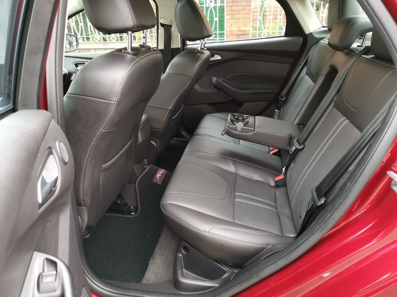 Ford Focus • 2014 • 152,000 km 6