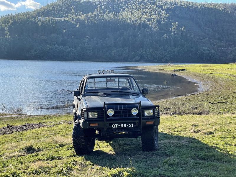 Toyota Hilux • 1990 • 179,999 km 8
