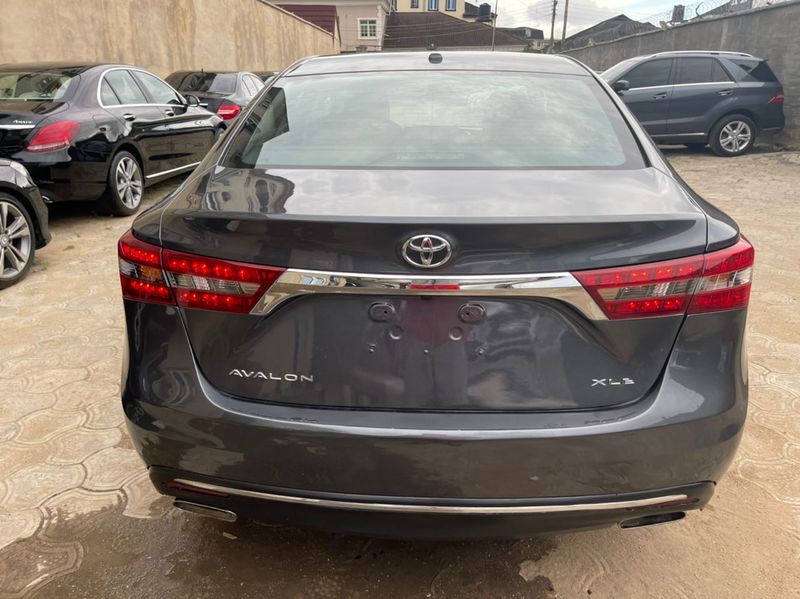 Toyota Avalon • 2017 • 2 km 3