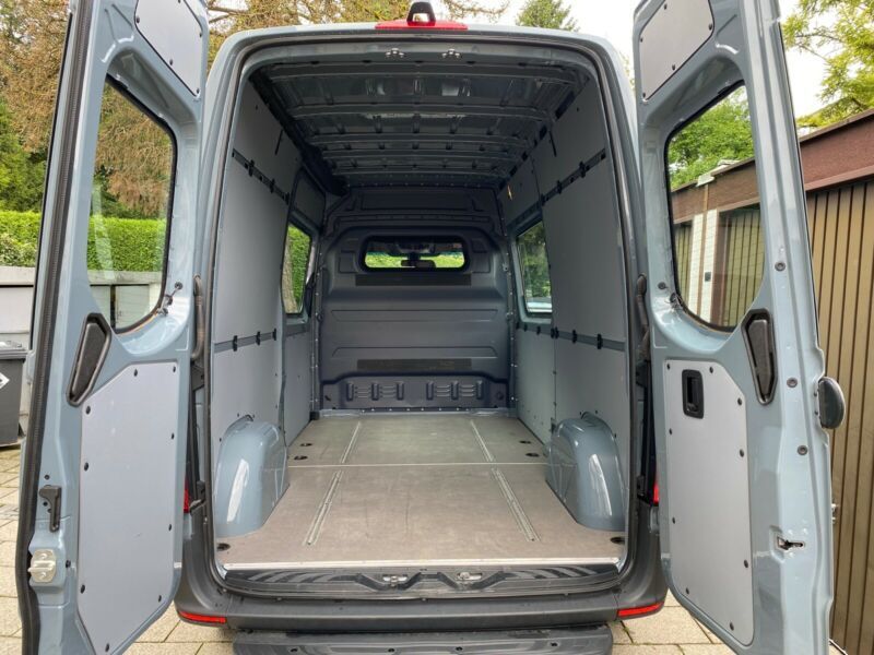 Mercedes-Benz Sprinter • 2020 • 20,213 km 7