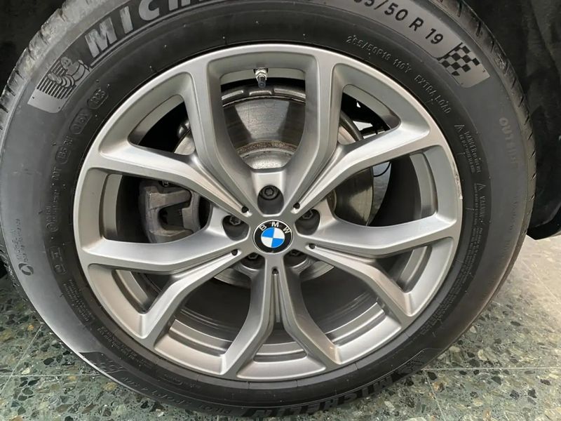 BMW X5 • 2021 • 89,000 km 5