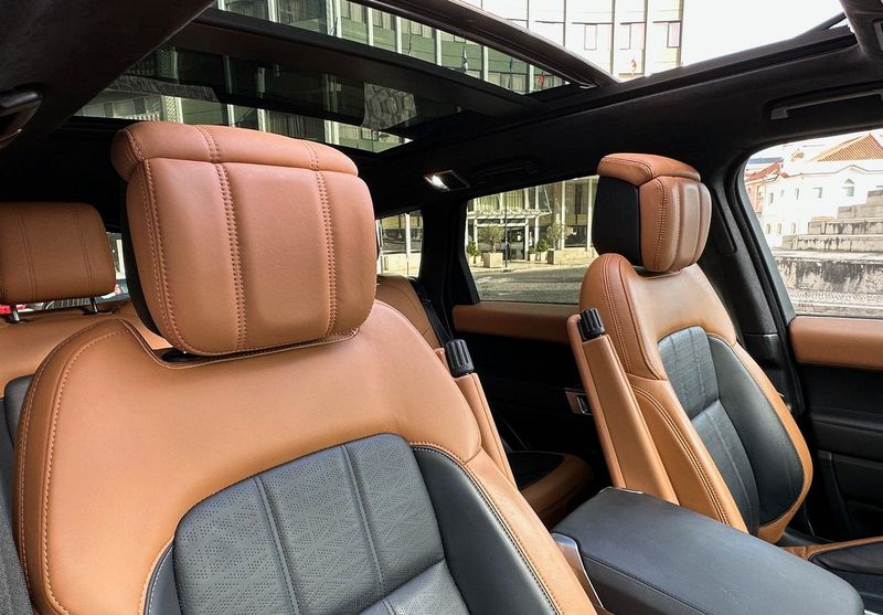 Land Rover Range Rover • 2020 • 50,000 km 4