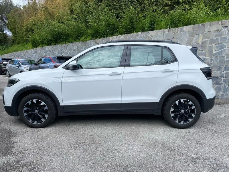 Volkswagen T-Cross • 2020 • 65,890 km 4