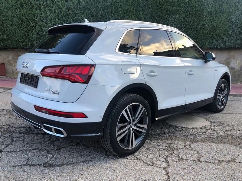 Audi Q5 • 2019 • 119,800 km 4