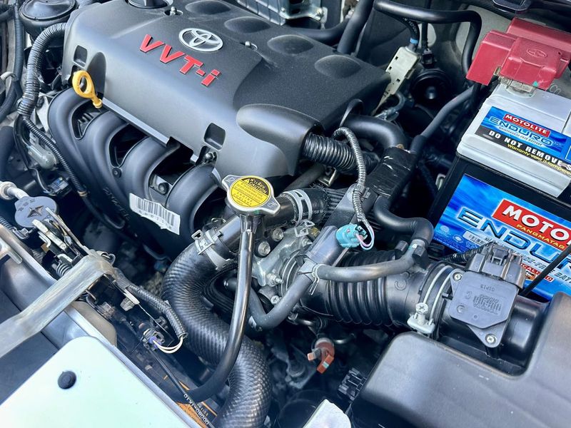 Toyota Vitz • 2012 • 29 km 4