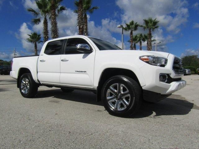 Toyota Tacoma • 2017 • 8,372 km 3
