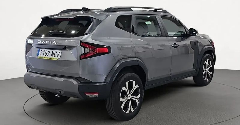 Dacia Duster • 2025 • 1,685 km 3