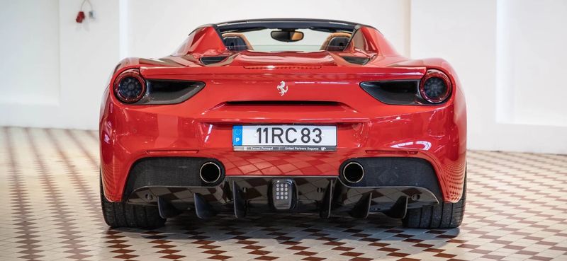 Ferrari 488 Spider • 2016 • 15,600 km 3