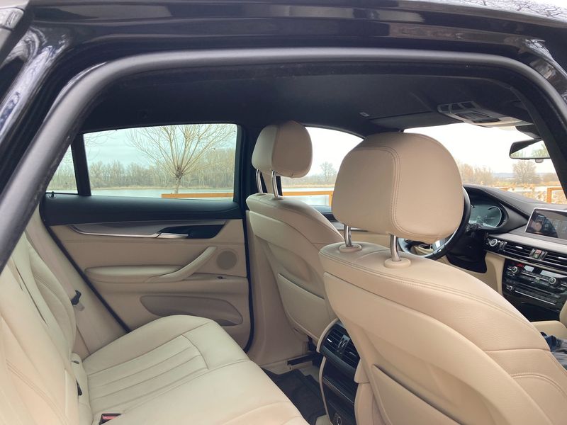 BMW X6 • 2017 • 61,300 km 3