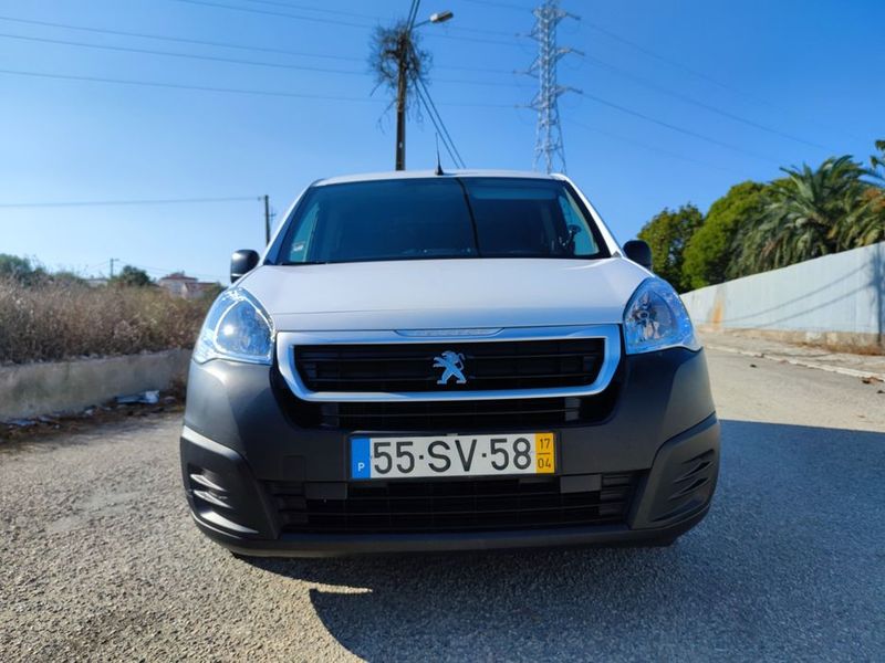 Peugeot 107 • 2017 • 83,000 km 1