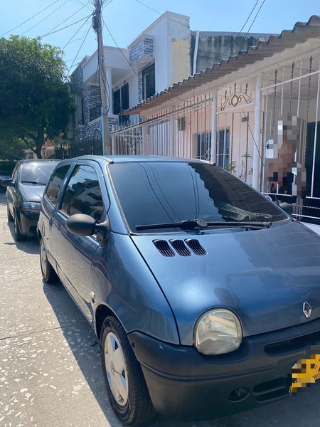 Renault Twingo • 2011 • 123,156 km 3