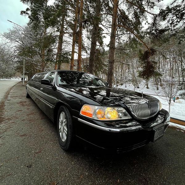 Lincoln Town Car • 2005 • 155,645 mi 1