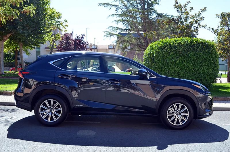 Lexus NX • 2019 • 185,000 km 5