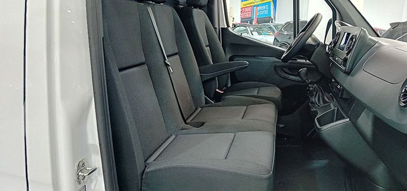 Mercedes-Benz Sprinter • 2023 • 8,588 km 13