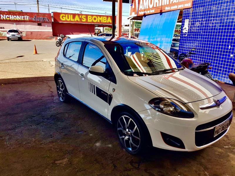 Fiat Palio Weekend • 2015 • 13,700 km 6