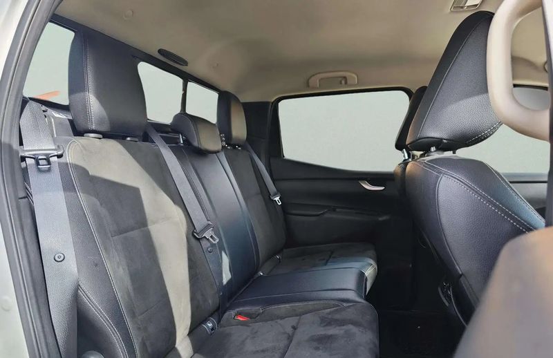 Mercedes-Benz 200 - 300 • 2019 • 104,342 km 10