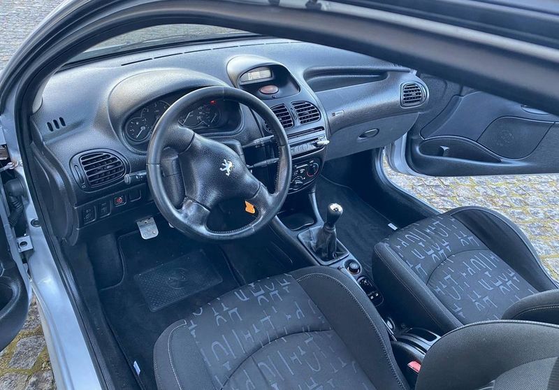 Peugeot 206 • 2002 • 250,000 km 4