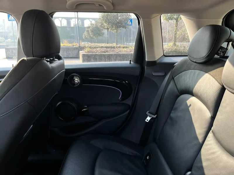 MINI One D • 2022 • 19,000 km 11