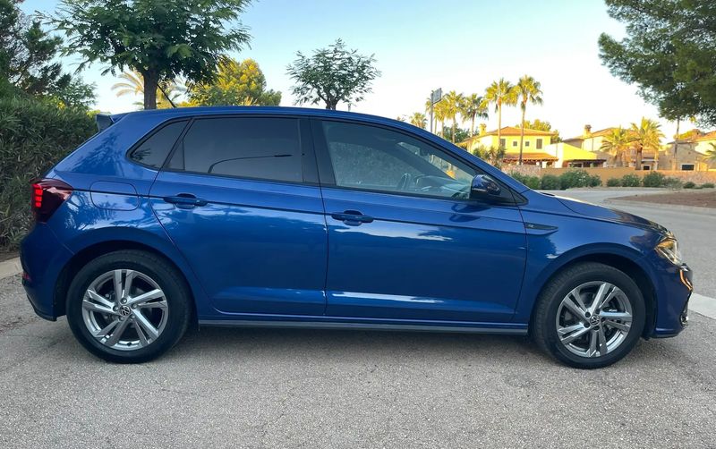 Volkswagen Polo • 2023 • 18,327 km 3