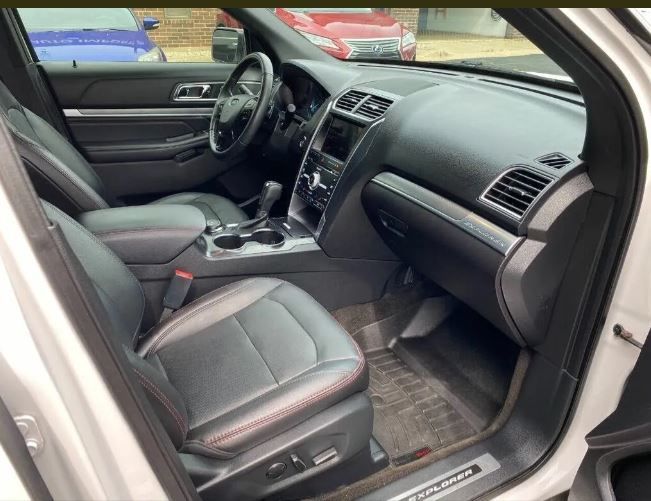 Ford Explorer • 2016 • 135,000 km 8