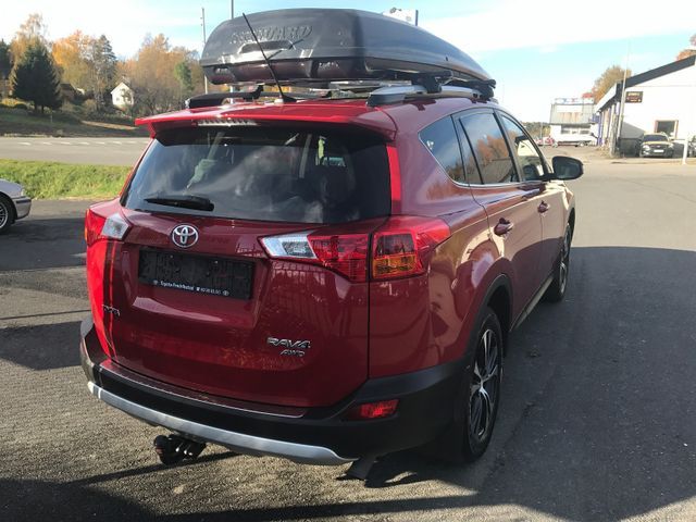 Toyota RAV4 • 2015 • 92,000 km 4