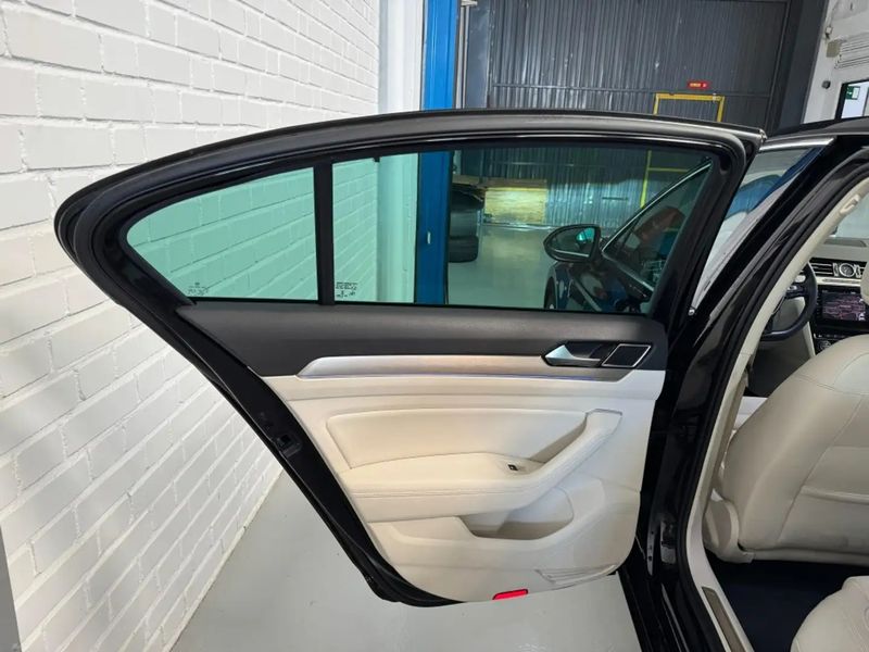 Volkswagen Passat • 2018 • 83,000 km 9