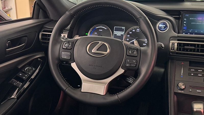Lexus RC • 2020 • 24,657 km 4