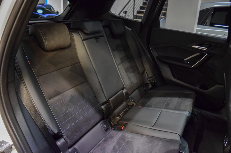 BMW X1 • 2024 • 4,100 km 12