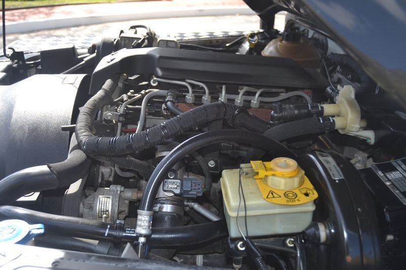 Land Rover Defender • 2010 • 147,000 km 14