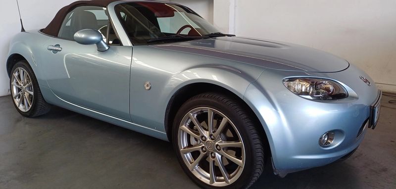 Mazda MX-5 • 2008 • 122,600 km 1
