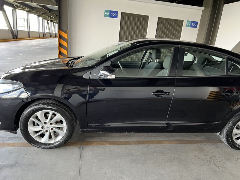 Renault Fluence • 2017 • 113,755 km 12