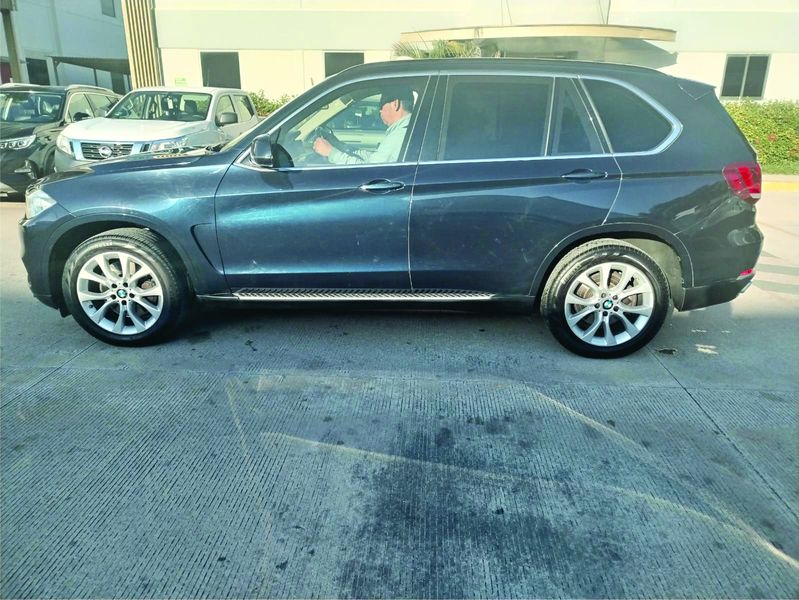 BMW X5 • 2015 • 85,306 km 3