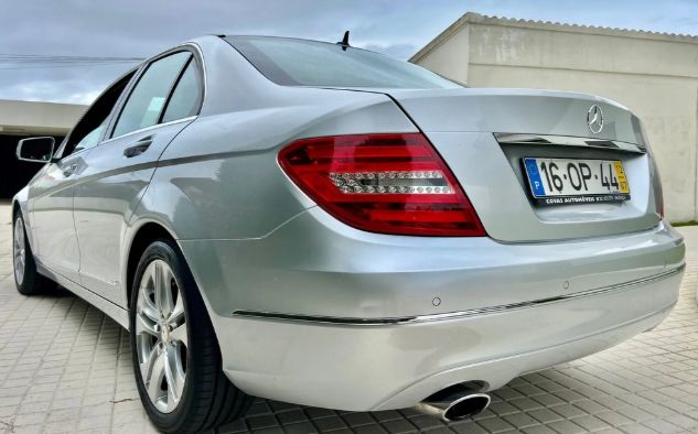 Mercedes-Benz C • 2010 • 265,000 km 5